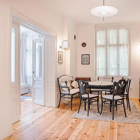 Big In Center - 2 Bd - Fireplace Διαμέρισμα