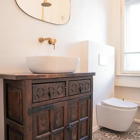 Big In Center - 2 Bd - Fireplace * Sofía