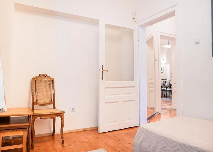 Apartament Big In Center - 2 Bd - Fireplace