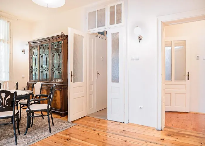 Big In Center - 2 Bd - Fireplace Sofia