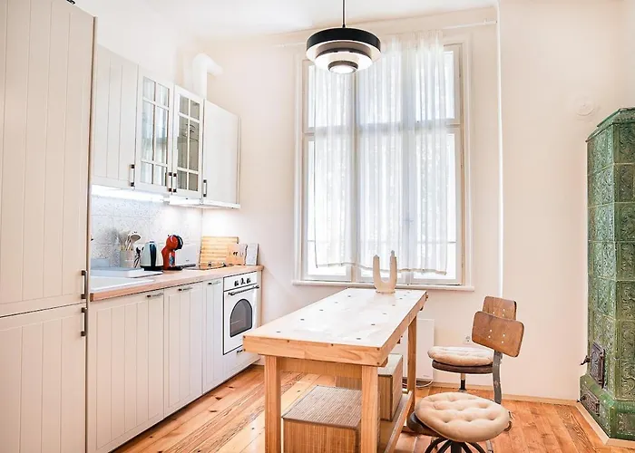 Big In Center - 2 Bd - Fireplace Apartament *