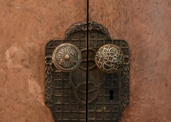 Big In Center - 2 Bd - Fireplace Apartament Sofia