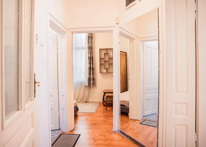 Apartament Big In Center - 2 Bd - Fireplace *